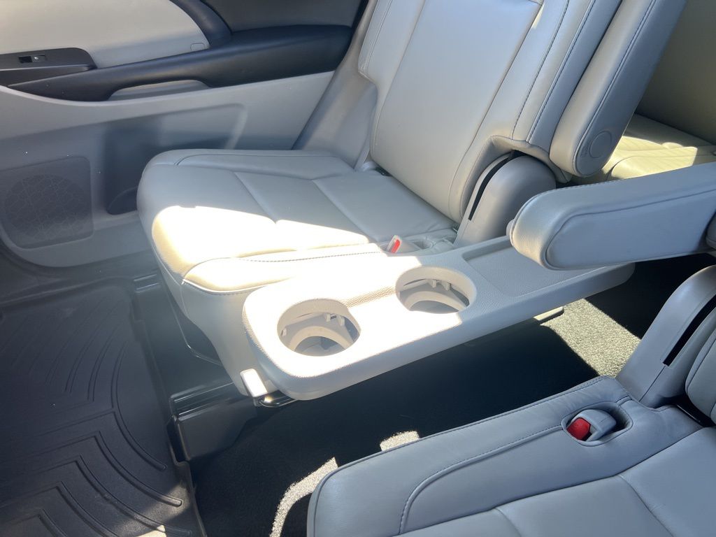 2018 Toyota Highlander XLE photo 33