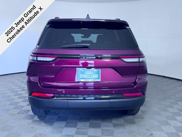 2025 Jeep Grand Cherokee Altitude photo 6