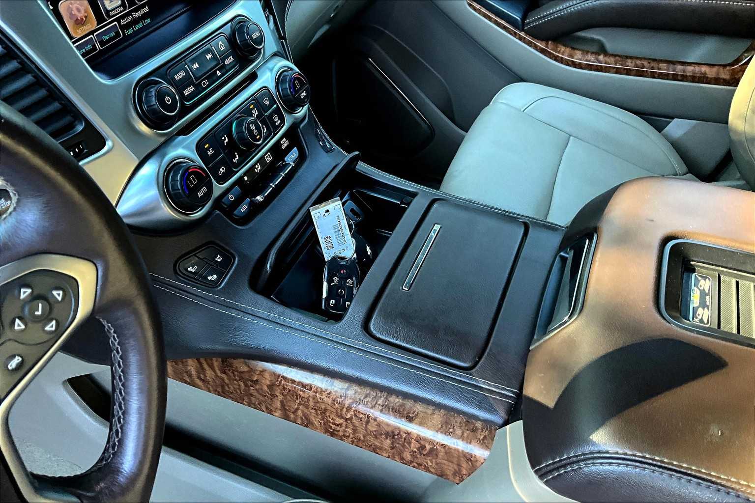 2016 Chevrolet Tahoe LTZ photo 15
