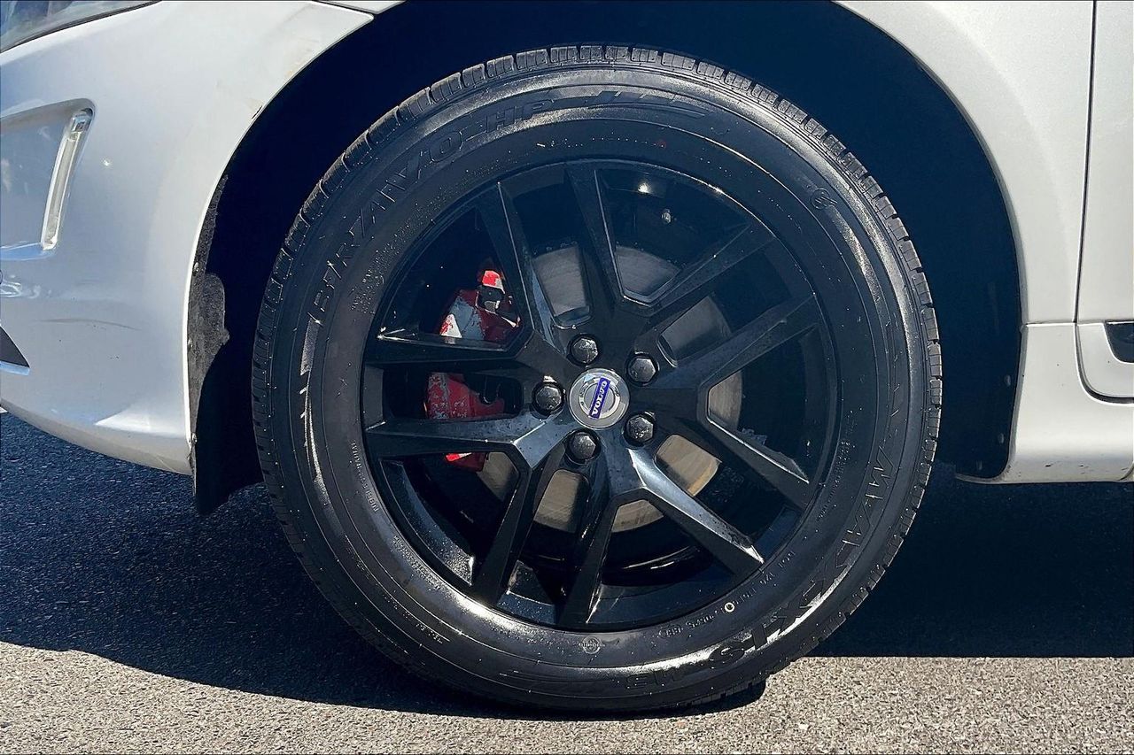 2017 Volvo XC60 T5 photo 24