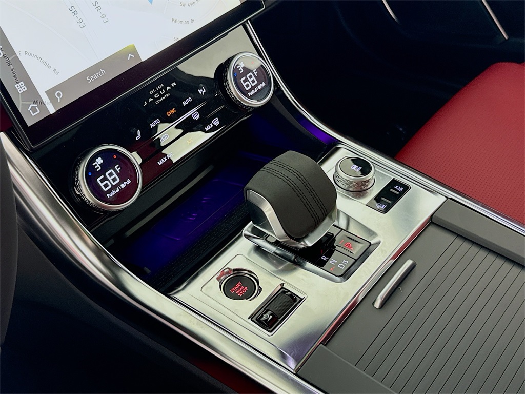 New 2024 Black Jaguar R-Dynamic SE image 17