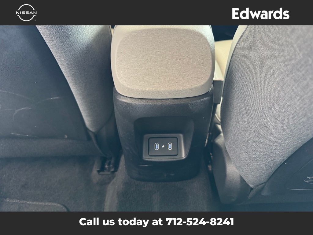 2024 Hyundai Elantra Limited photo 14