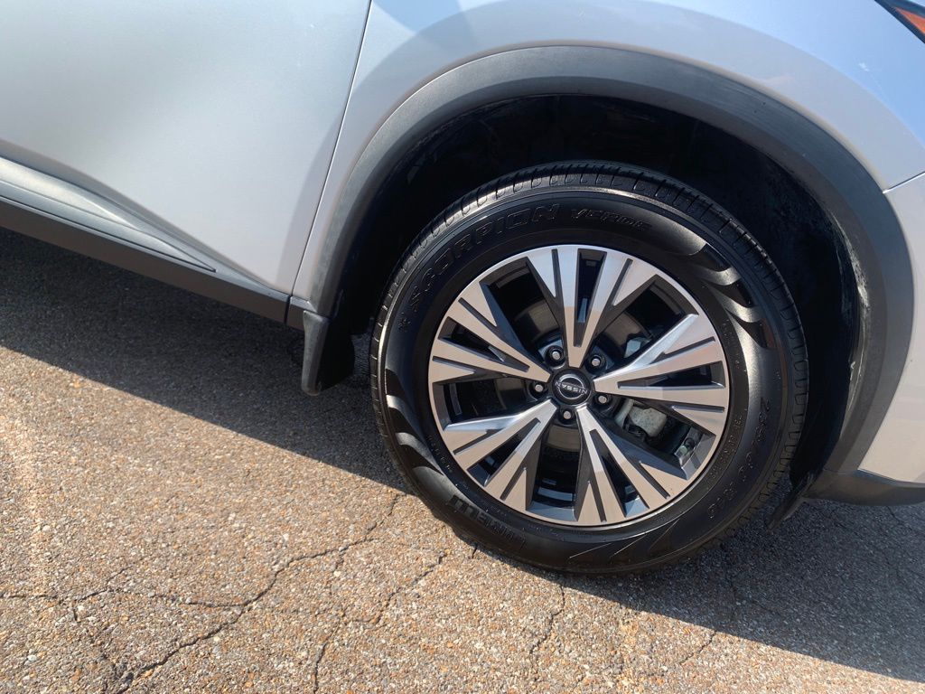 2023 Nissan Rogue SV photo 10