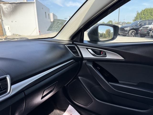 2018 Mazda Mazda3 Sport photo 21