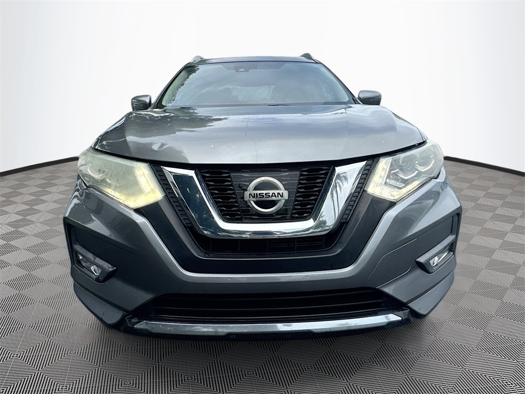 2017 Nissan Rogue SL photo 2