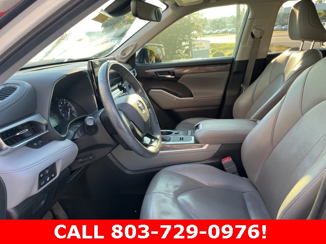 2020 Toyota Highlander Limited photo 6