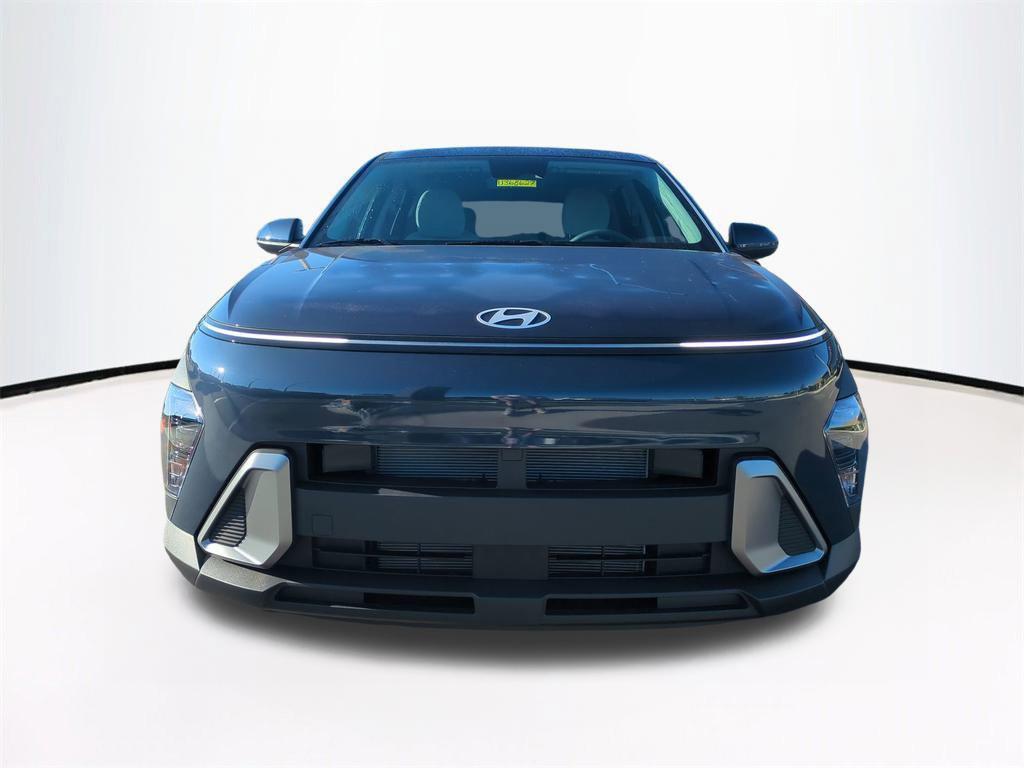 2026 Hyundai Kona SE photo 3