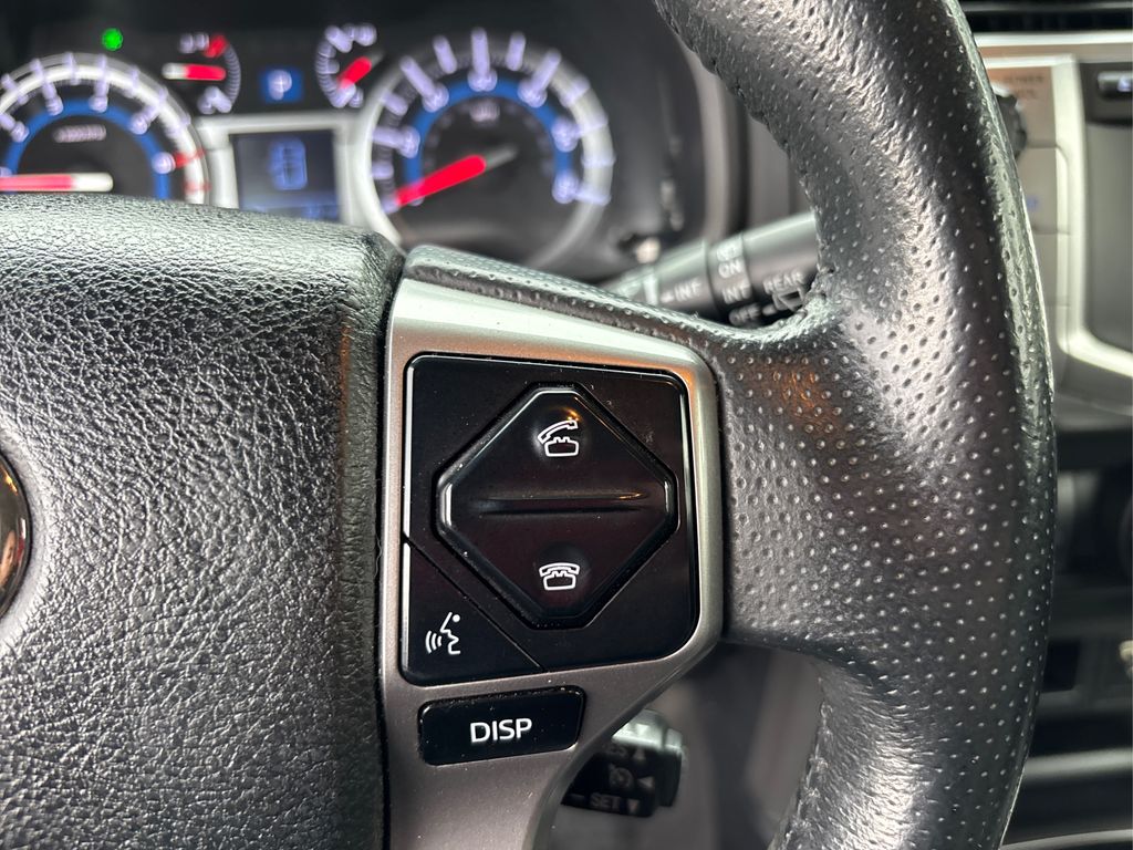 2016 Toyota 4Runner SR5 Premium photo 25