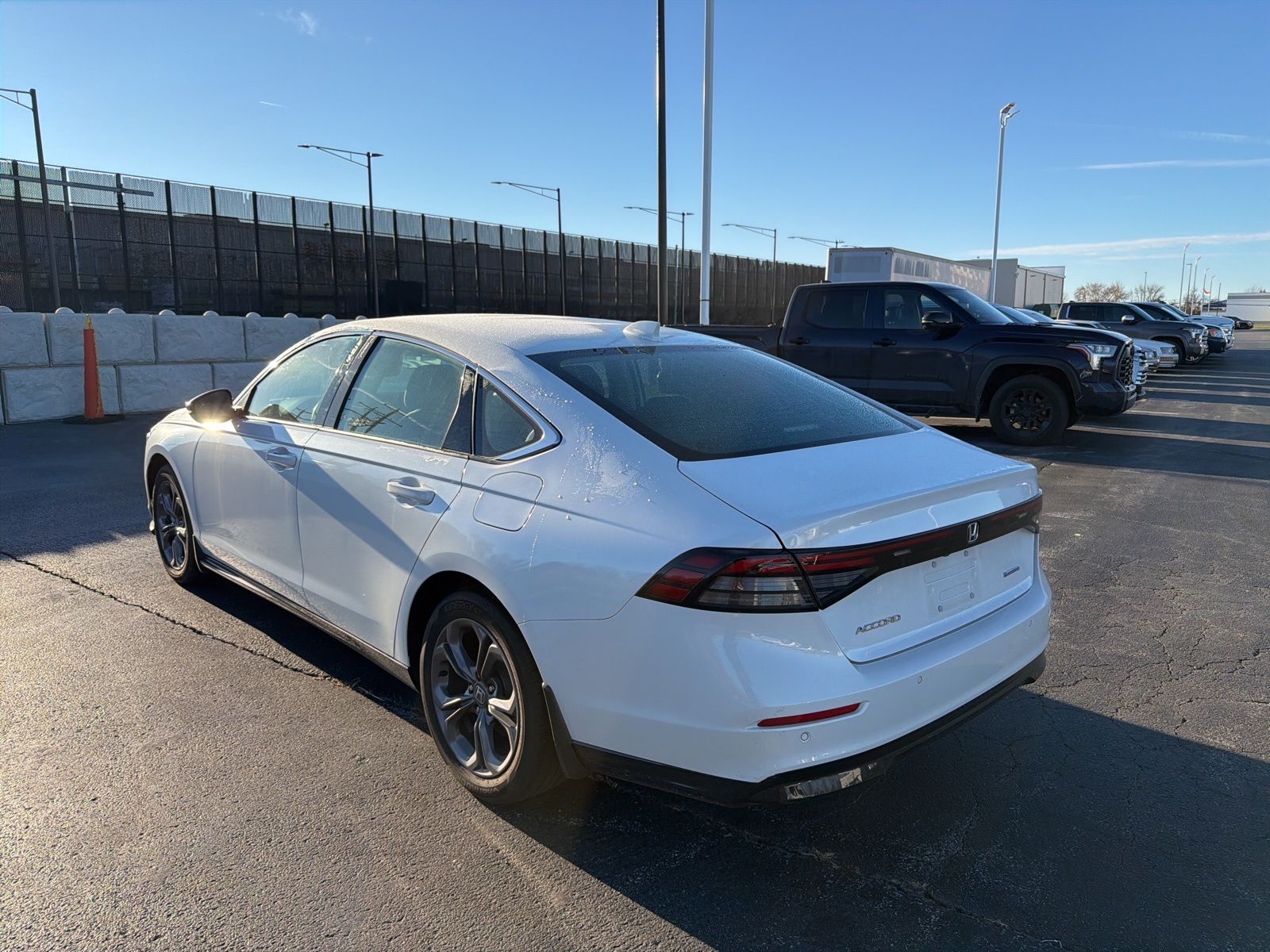 2023 Honda Accord Hybrid EX-L photo 4