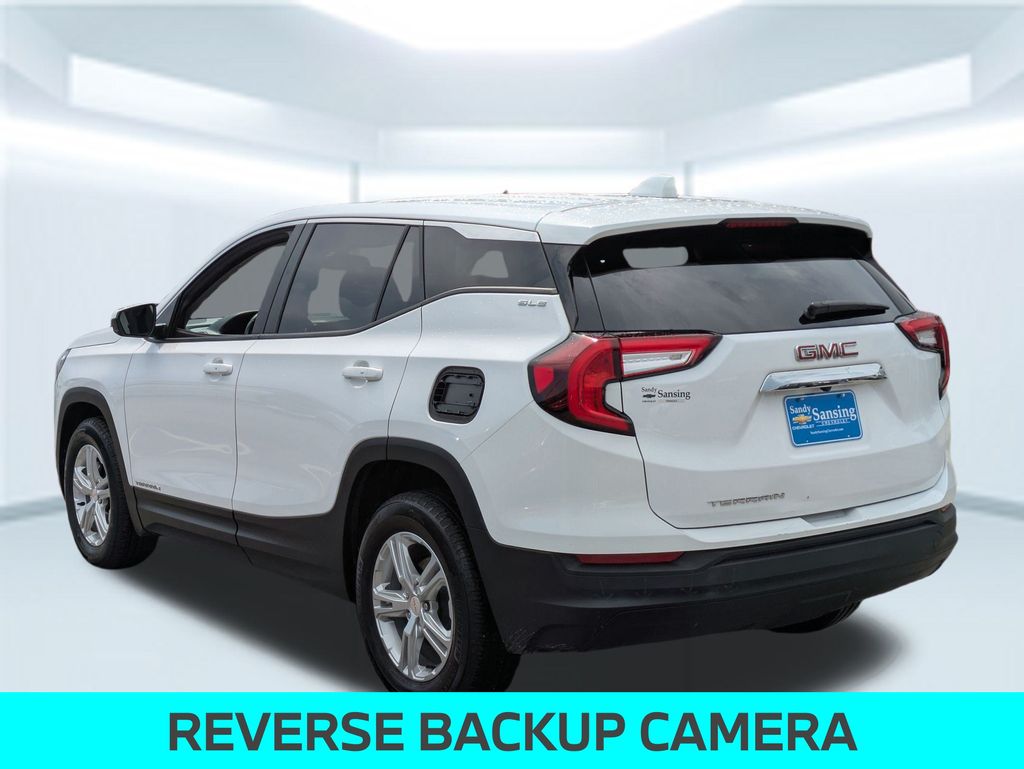 2024 Gmc Terrain SLE photo 3