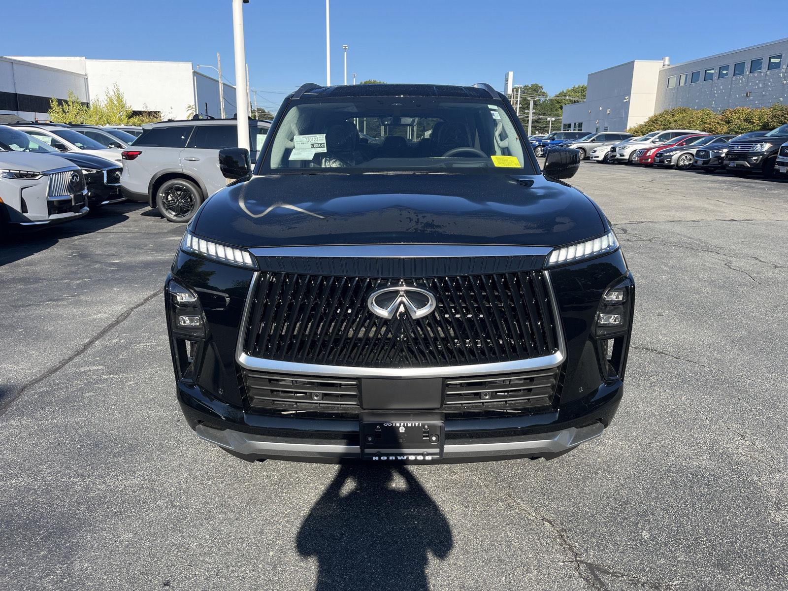 2026 Infiniti QX80 Luxe photo 5