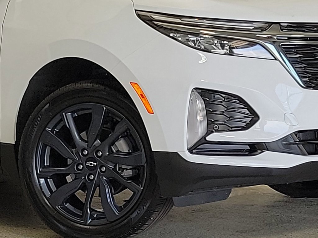 2022 Chevrolet Equinox RS photo 3