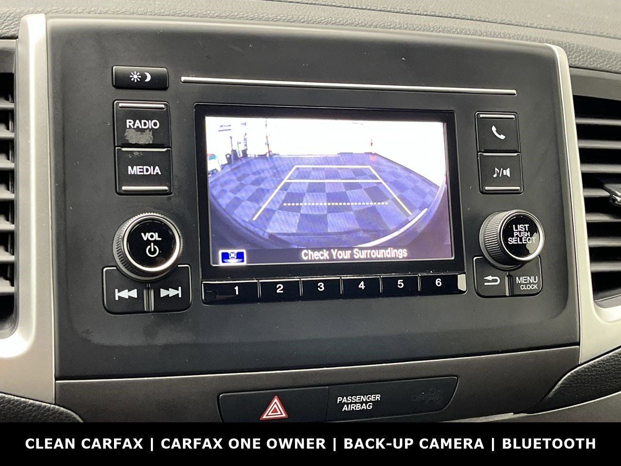 2019 Honda Ridgeline Sport photo 3