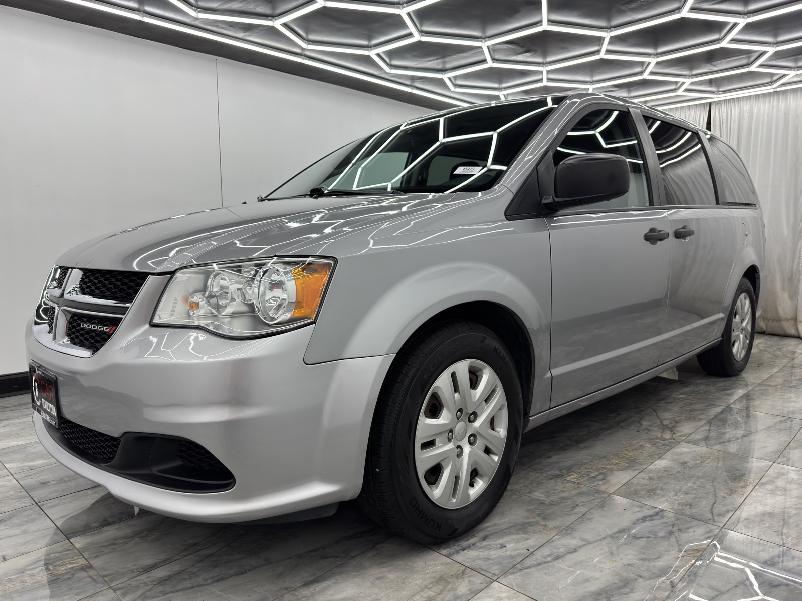 2019 Dodge Grand Caravan SE photo 3
