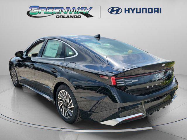 2025 Hyundai Sonata Hybrid Limited photo 3
