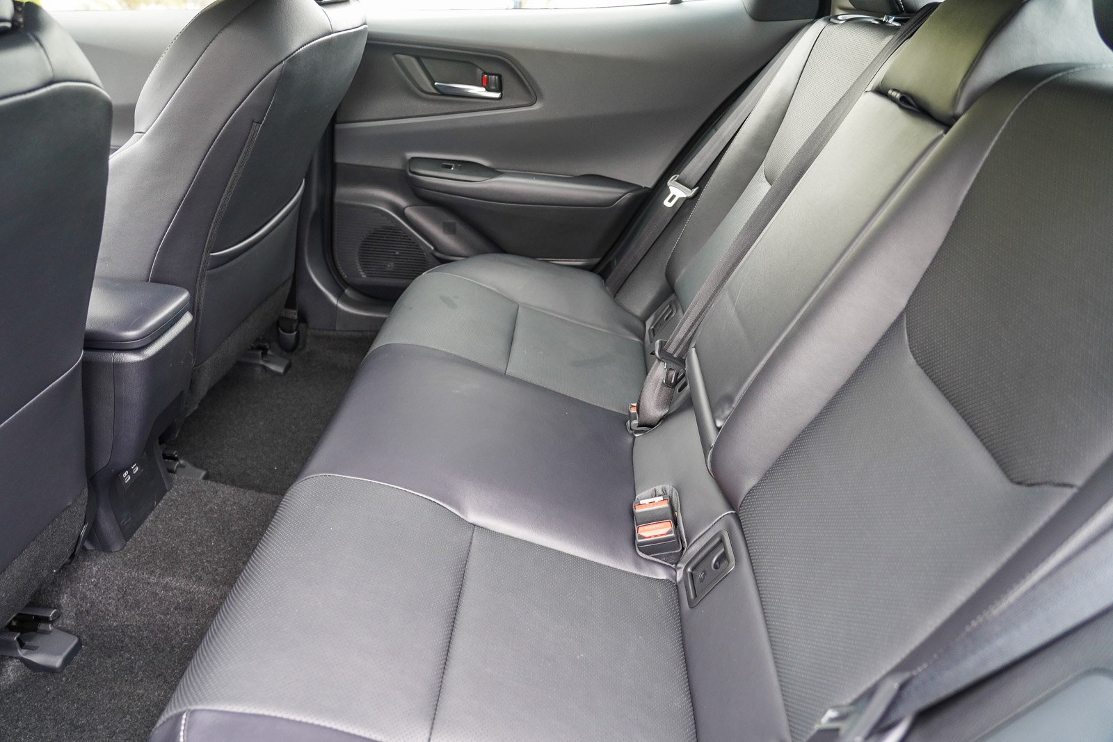 2024 Toyota Prius XLE photo 18