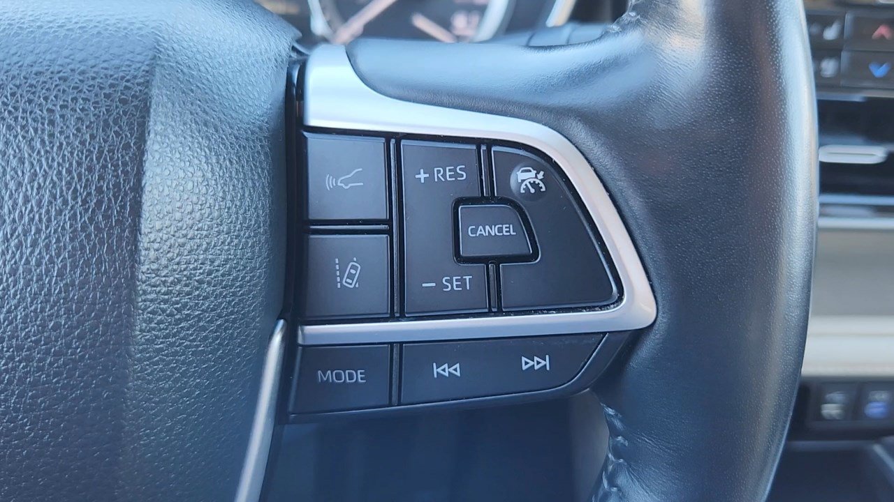 2022 Toyota Highlander Platinum photo 13
