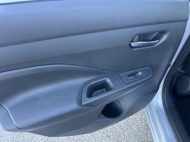 2025 Nissan Versa SV photo 24