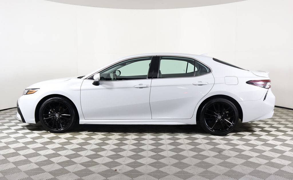 2023 Toyota Camry XSE photo 3