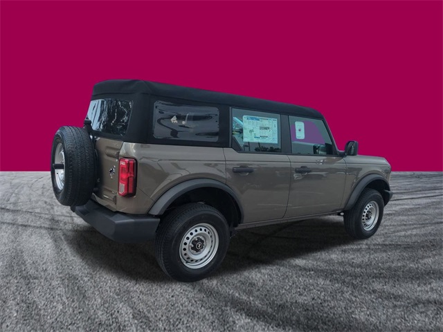 2025 Ford Bronco Base photo 3