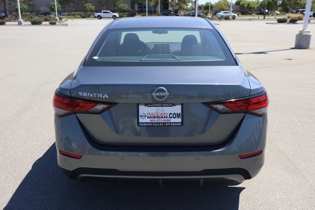 2025 Nissan Sentra S photo 4