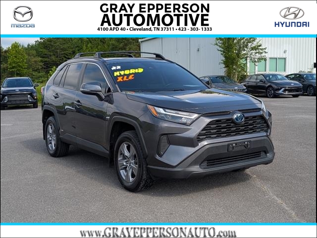 2022 Toyota RAV4 XLE's photo
