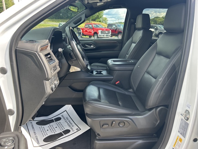 2023 Chevrolet Suburban LT photo 19