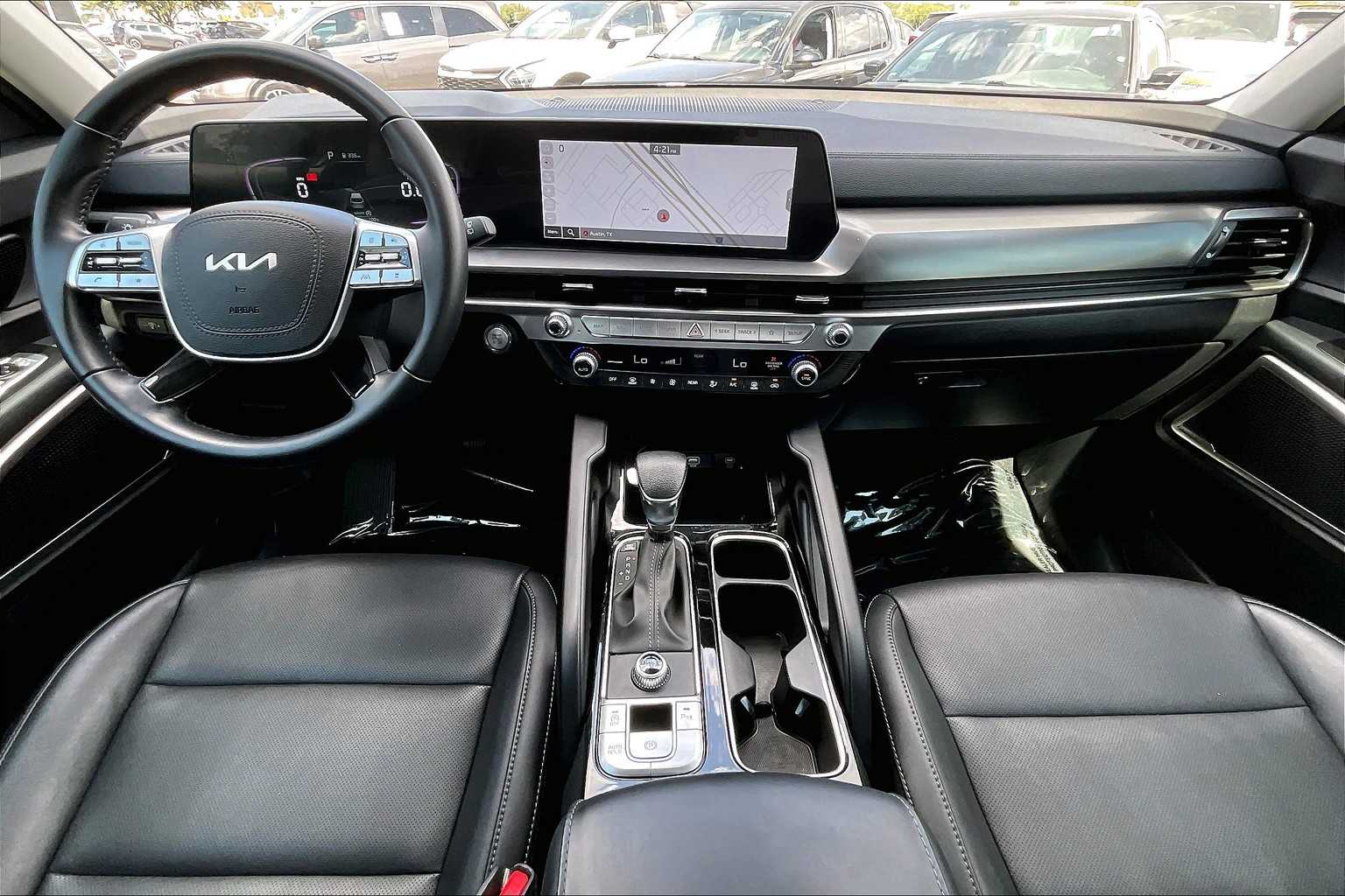 2024 Kia Telluride LX photo 13