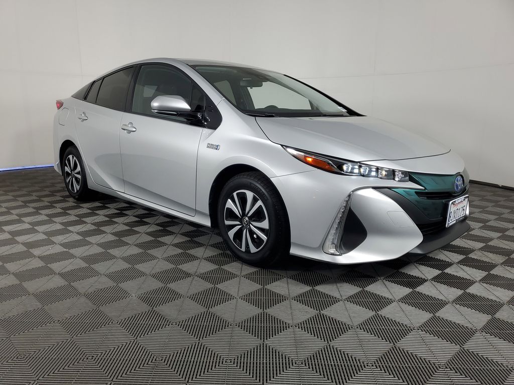 2019 Toyota Prius Prime Premium photo 2