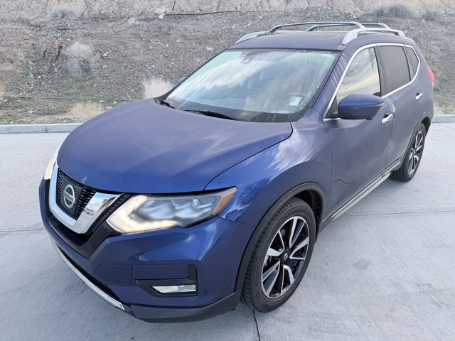 2017 Nissan Rogue SL's photo