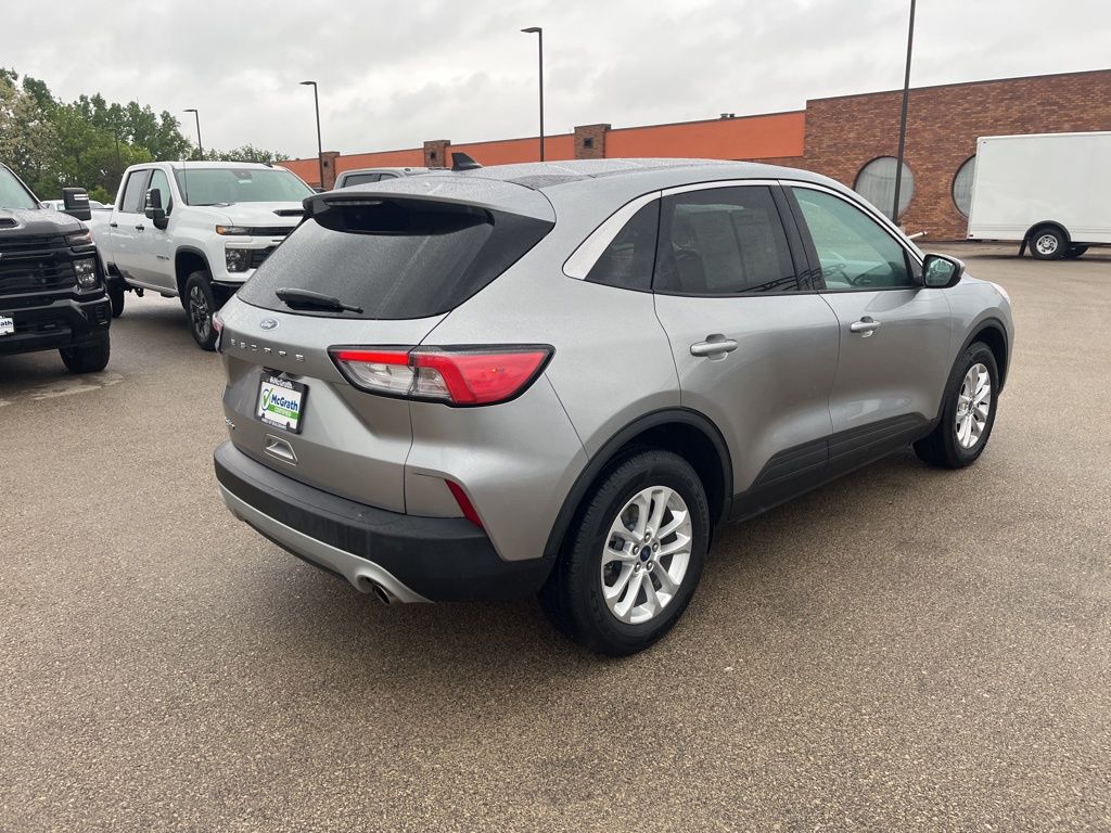 2021 Ford Escape SE photo 2