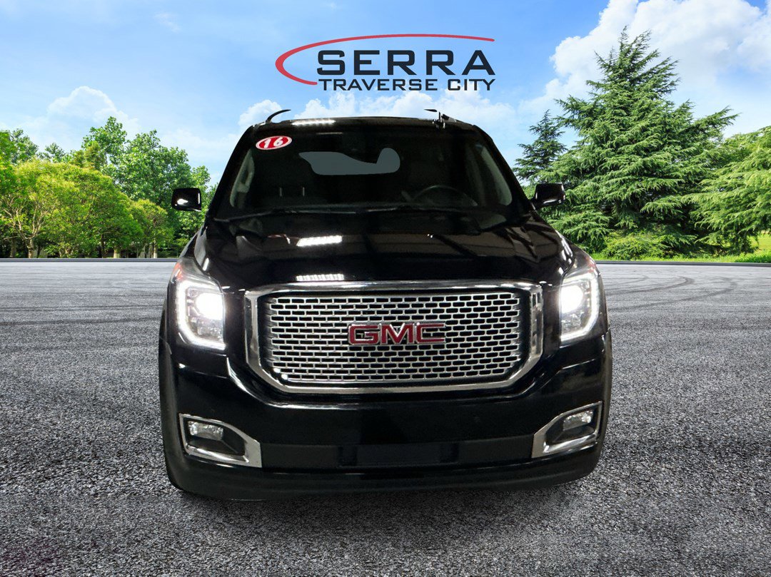 2016 Gmc Yukon XL Denali photo 2
