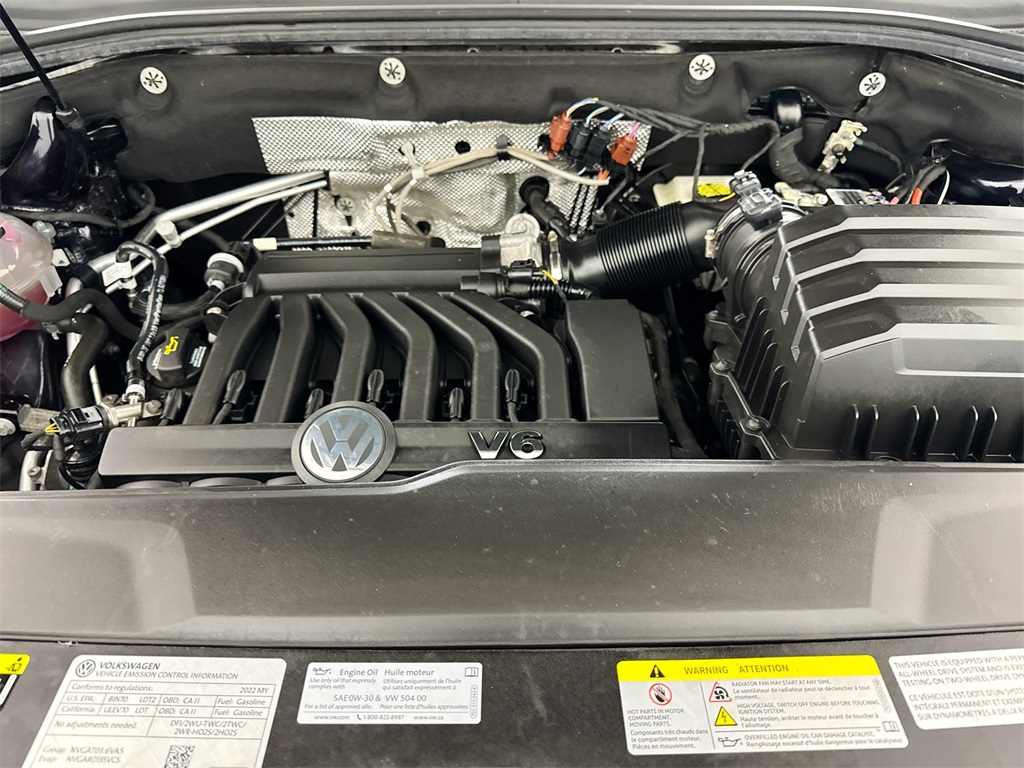 2022 Volkswagen Atlas Cross Sport V6 SEL R-Line photo 11
