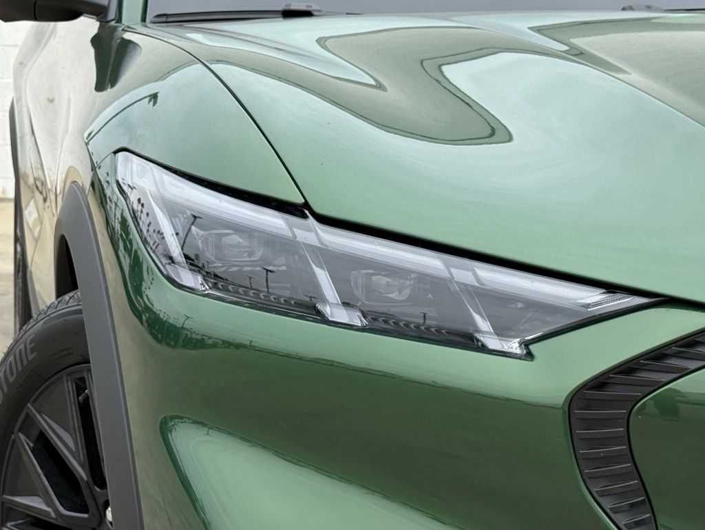 2025 Ford Mustang Mach-E Select photo 3