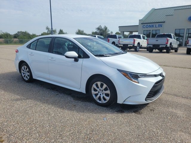 2023 Toyota Corolla LE photo 12