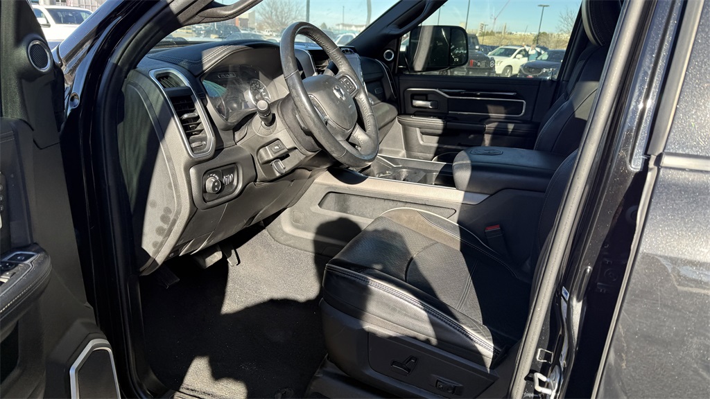 2020 Ram 3500 Laramie photo 3