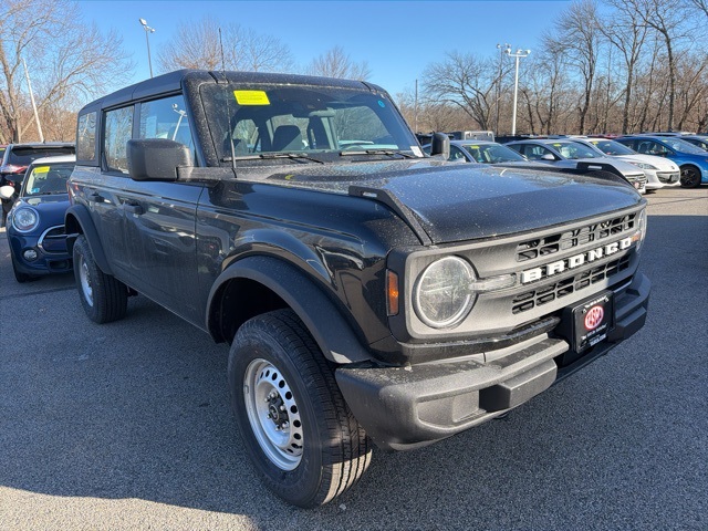2025 Ford Bronco 4-Door Base's photo