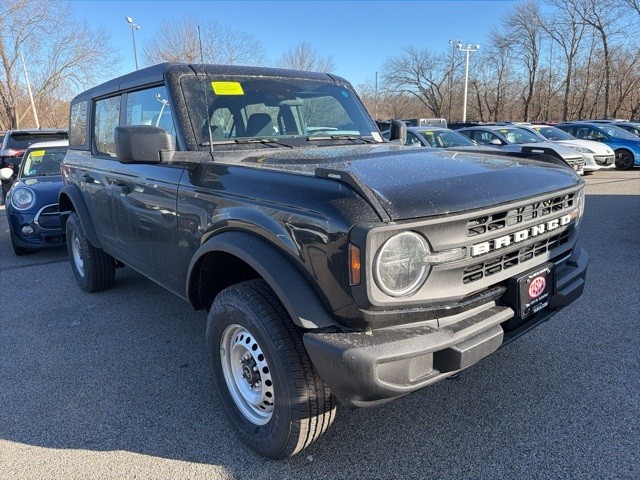 2025 Ford Bronco 4-Door Base's photo