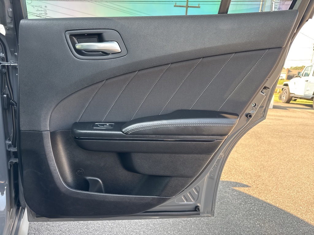 2019 Dodge Charger GT photo 14