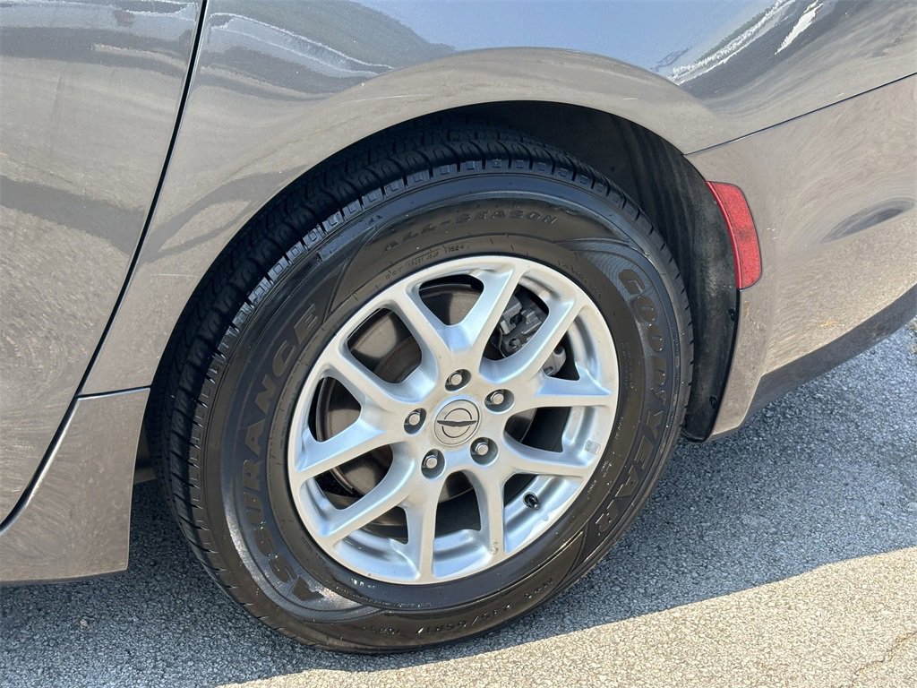 2022 Chrysler Pacifica Touring L photo 10