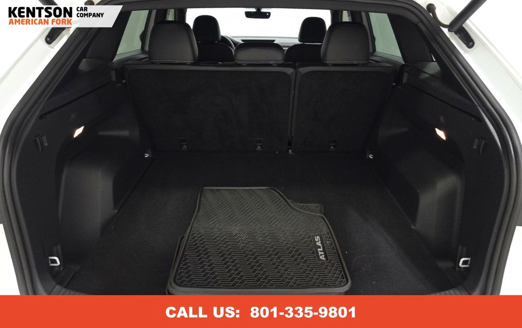 2022 Volkswagen Atlas Cross Sport V6 SE Technology photo 7