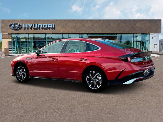 2025 Hyundai Sonata SEL photo 4