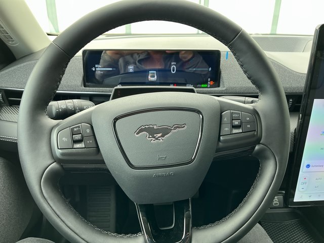 2025 Ford Mustang Mach-E Premium photo 30