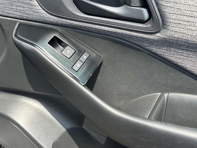 2023 Nissan Rogue S photo 14