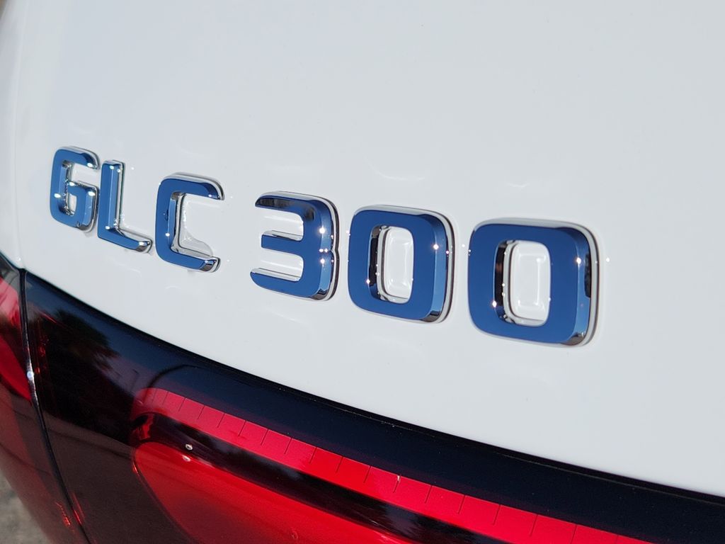 2026 Mercedes Benz GLC 300 4MATIC photo 10