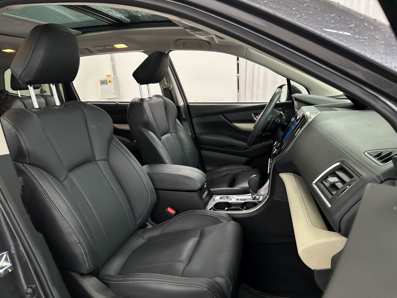 2022 Subaru Ascent Limited photo 9