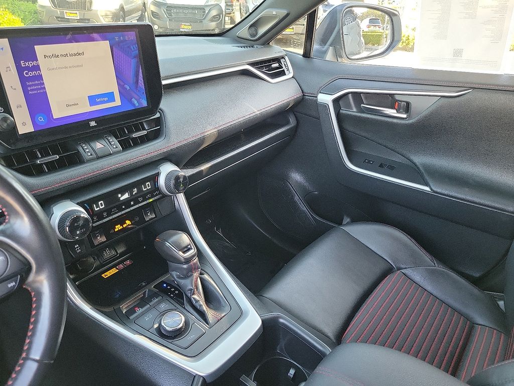 2023 Toyota RAV4 Prime XSE photo 13