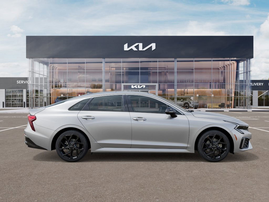 2026 Kia K5 GT-Line photo 6