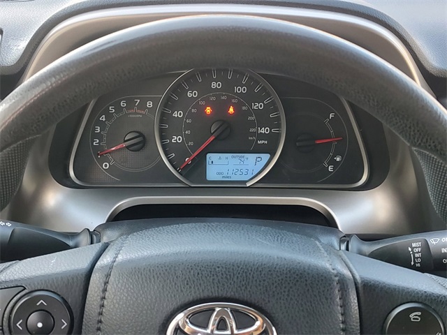 2014 Toyota RAV4 LE photo 11