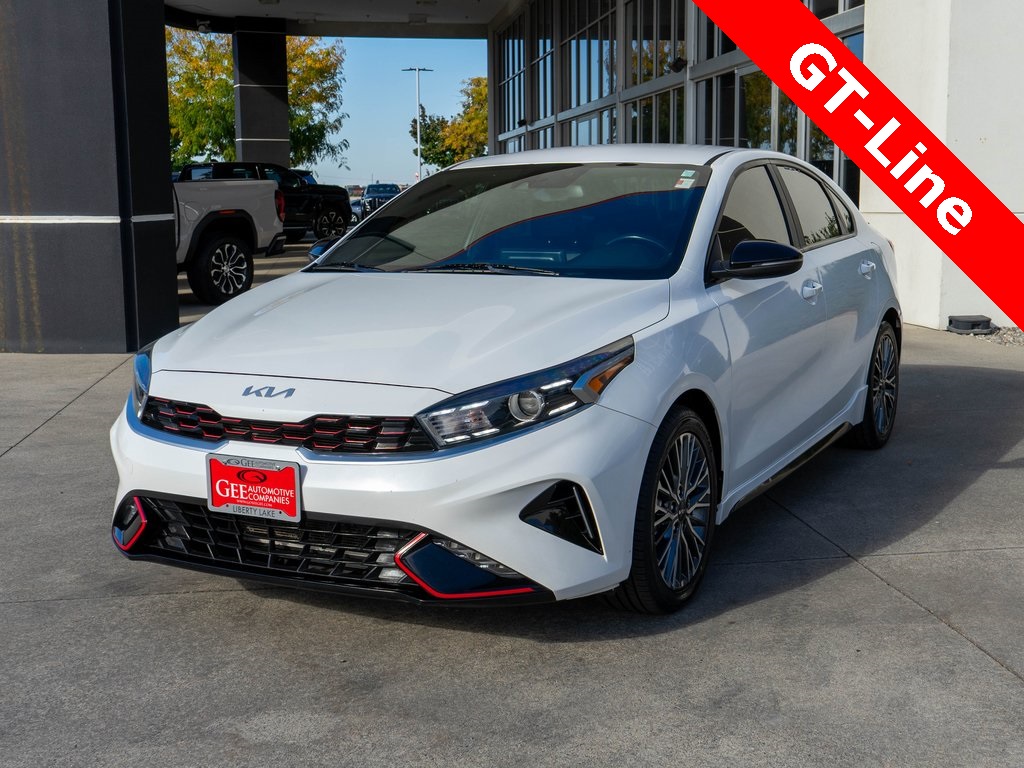 2022 Kia FORTE GT-Line's photo